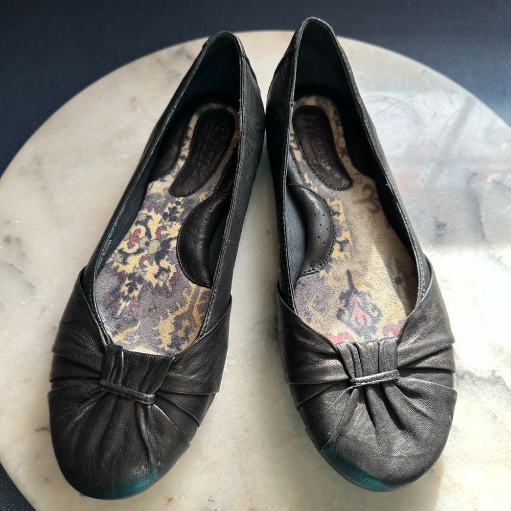 Born Lily Top Knot Ballet Black Round Toe Flats Padded Sole SZ 7 Good Co…